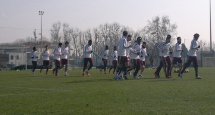 OL : des supporters stéphanois se montrent à Tola Vologe OL : des supporters stéphanois se montrent à Tola Vologe