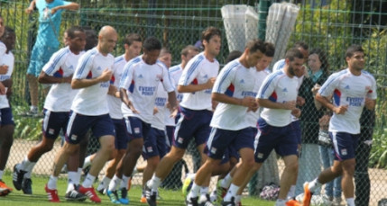 Le groupe pour Ajaccio-OL Le groupe pour Ajaccio-OL