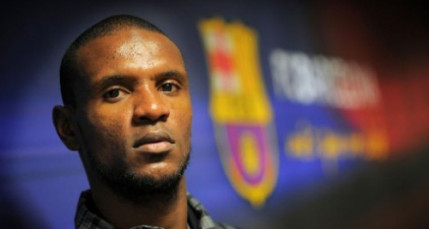 Eric Abidal pourrait retrouver les terrains en décembre Eric Abidal pourrait retrouver les terrains en décembre