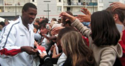 Eric Abidal fait de Monaco sa priorit&eacute;