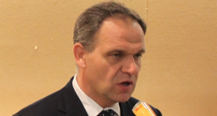 Installation de 300 demandeurs d'asile à Oullins : Le maire lance une pétition pour dire non Installation de 300 demandeurs d'asile à Oullins : Le maire lance une pétition pour dire non