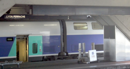 Quais du Polar : 15 000 polars distribu&eacute;s gratuitement dans les trains &agrave; destination de Lyon