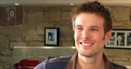 Le Lyonnais Gregory Cuilleron, commentateur des Jeux Paralympiques de Londres Le Lyonnais Gregory Cuilleron, commentateur des Jeux Paralympiques de Londres