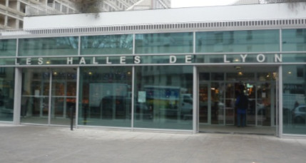 Un commerce des Halles Paul Bocuse cambriolé Un commerce des Halles Paul Bocuse cambriolé