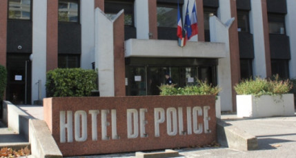 Il fait chanter son agresseur Il fait chanter son agresseur