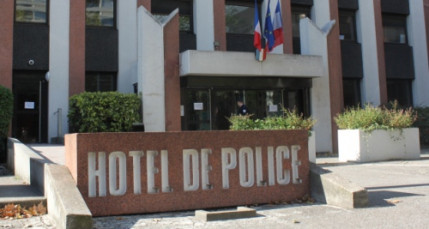 Un homme interpellé pour avoir dérobé les chéquiers de plusieurs sociétés lyonnaises Un homme interpellé pour avoir dérobé les chéquiers de plusieurs sociétés lyonnaises