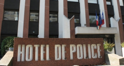 Incidents &agrave; la piscine d'Oullins : les jeunes laiss&eacute;s libres