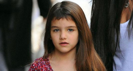 La fille de Tom Cruise et Katie Holmes sur le point de lancer une ligne de vêtements ! La fille de Tom Cruise et Katie Holmes sur le point de lancer une ligne de vêtements !