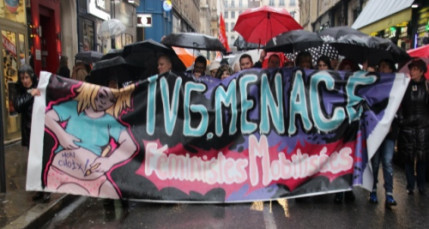 Lyon : 1000 personnes défendent le droit à l’avortement Lyon : 1000 personnes défendent le droit à l’avortement