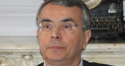 Jean-Jack Queyranne critique le gouvernement Jean-Jack Queyranne critique le gouvernement