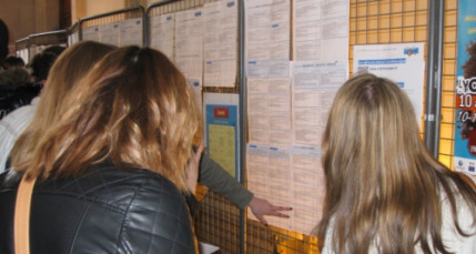 Lyon : une centaine de postes à pourvoir dans l’hôtellerie et la restauration ce mardi Lyon : une centaine de postes à pourvoir dans l’hôtellerie et la restauration ce mardi