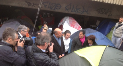 Le maire d’Oullins refuse l’installation temporaire des 300 Albanais de Perrache sur sa commune Le maire d’Oullins refuse l’installation temporaire des 300 Albanais de Perrache sur sa commune