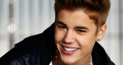 Justin Bieber arrête son concert à cause d'une intoxication alimentaire! Justin Bieber arrête son concert à cause d'une intoxication alimentaire!