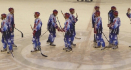 Le Lyon Hockey club toujours en tête après sa victoire à Nice (7-6) Le Lyon Hockey club toujours en tête après sa victoire à Nice (7-6)