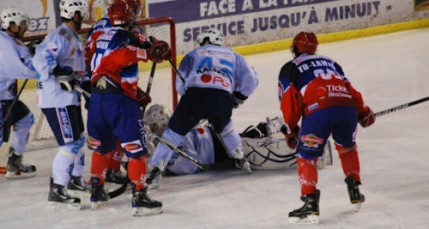Le LHC déjà stoppé en 1/4 des playoffs Le LHC déjà stoppé en 1/4 des playoffs