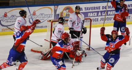 Les Lions de nouveau sur la glace samedi soir Les Lions de nouveau sur la glace samedi soir