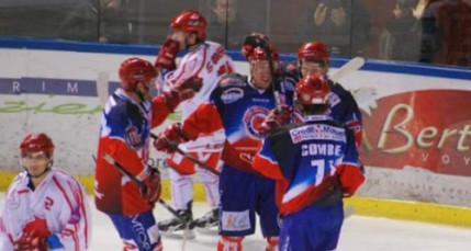Le Lyon Hockey Club s’impose facilement face à Mulhouse (6-1) Le Lyon Hockey Club s’impose facilement face à Mulhouse (6-1)