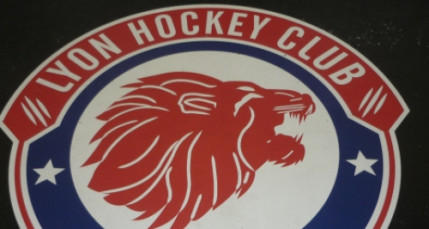 Le Lyon Hockey Club accueille Amn&eacute;ville