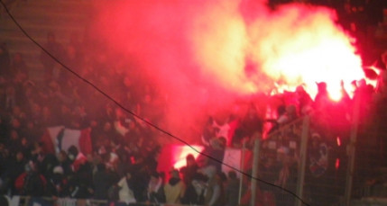Des ultras lyonnais ont manifesté samedi à Montpellier Des ultras lyonnais ont manifesté samedi à Montpellier