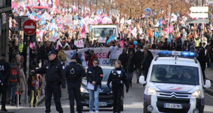 Lyon : 20 000 personnes rassemblées dimanche après-midi pour la Manif pour Tous Lyon : 20 000 personnes rassemblées dimanche après-midi pour la Manif pour Tous