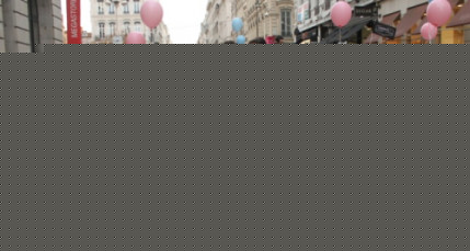 500 "veilleurs" réunis sur la place Bellecour mardi soir 500 "veilleurs" réunis sur la place Bellecour mardi soir