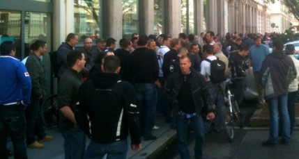 Les policiers appel&eacute;s &agrave; manifester mercredi