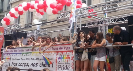 Lyon : la Gay Pride r&eacute;unit pr&egrave;s de 10 000 personnes