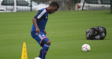 OL : Une entorse pour Lacazette OL : Une entorse pour Lacazette