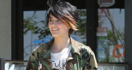 Paris Jackson retrouve sa mère biologique. Paris Jackson retrouve sa mère biologique.