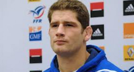 Le lyonnais Pap&eacute; forfait, Dusautoir r&eacute;cup&egrave;re le capitanat