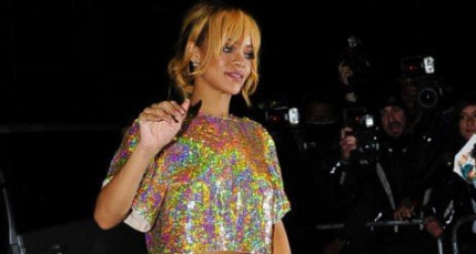 Rihanna : Street chic ! Rihanna : Street chic !