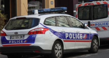 Deux mineurs agressent une jeune femme à Lyon Deux mineurs agressent une jeune femme à Lyon