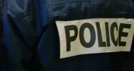 Des SDF menacent des policiers avec un couteau Des SDF menacent des policiers avec un couteau