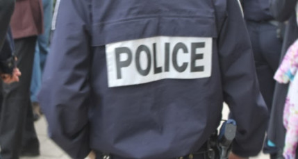 Rillieux-la-Pape : une fillette erre nue dans la rue, sa mère ivre est retrouvée Rillieux-la-Pape : une fillette erre nue dans la rue, sa mère ivre est retrouvée