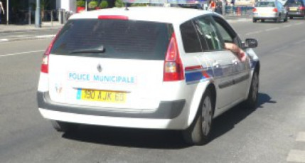 Villeurbanne: il écrase sa cigarette sur le visage de sa compagne Villeurbanne: il écrase sa cigarette sur le visage de sa compagne