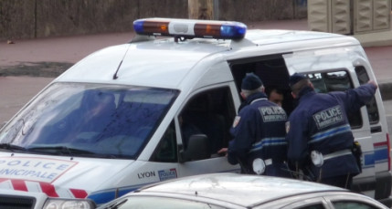 Sécurité : après La Duchère, Manuel Valls pourrait s'attaquer à Vaulx-en-Velin Sécurité : après La Duchère, Manuel Valls pourrait s'attaquer à Vaulx-en-Velin