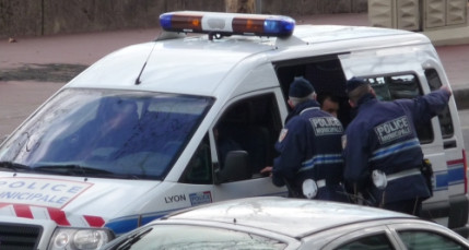 Lyon : il vole un portable mais perd le sien en prenant la fuite