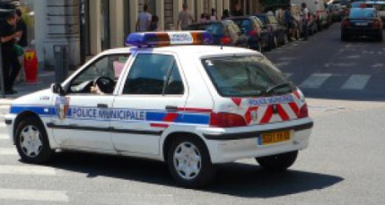 Lyon : il frappe un SDF avec une barre de fer Lyon : il frappe un SDF avec une barre de fer