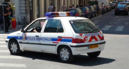 Rillieux-la-Pape : il moleste sa mère Rillieux-la-Pape : il moleste sa mère