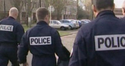 Deux adolescents de 15 ans menacés avec une matraque rue de la République Deux adolescents de 15 ans menacés avec une matraque rue de la République