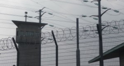 Une manifestation devant la prison de Villefranche-sur-Saône Une manifestation devant la prison de Villefranche-sur-Saône