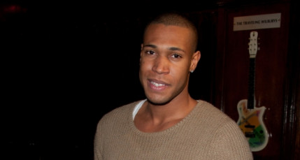 La compagne de Senna témoigne : « Ce n’était pas la première fois » ! La compagne de Senna témoigne : « Ce n’était pas la première fois » !