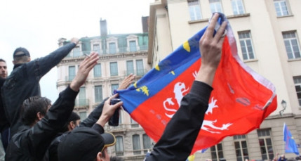 Lyon : une manifestation pour la fermeture du local d’extrême droite de la Traboule