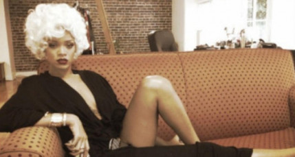 Rihanna pose en Marilyn Monroe ! Rihanna pose en Marilyn Monroe !