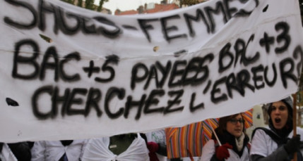 Près de 400 sages-femmes se font entendre à Lyon Près de 400 sages-femmes se font entendre à Lyon