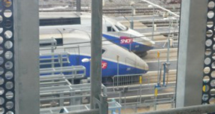 Un feu paralyse des lignes SNCF entre Lyon et l'Is&egrave;re