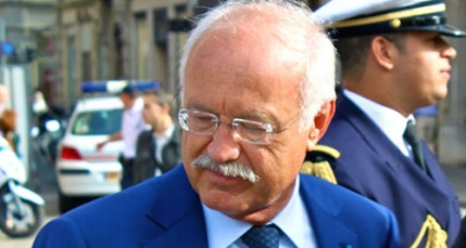 Jean-Louis Touraine veut bannir la cigarette du cinéma français Jean-Louis Touraine veut bannir la cigarette du cinéma français