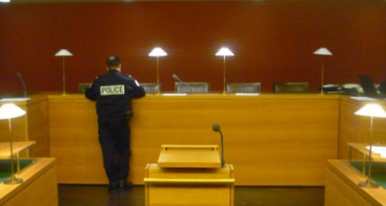 Le parquet de Lyon requiert l’irresponsabilité pénale pour le violeur présumé de la petite Maëlle Le parquet de Lyon requiert l’irresponsabilité pénale pour le violeur présumé de la petite Maëlle