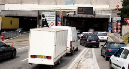 Tunnel de Fourvi&egrave;re : le radar flashe d&eacute;sormais par l'arri&egrave;re
