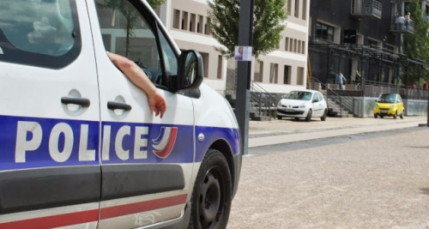 Villeurbanne : les deux frères descendent de voiture pour frapper un couple Villeurbanne : les deux frères descendent de voiture pour frapper un couple